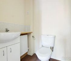 3 BEDROOM House - End Terrace - Photo 5