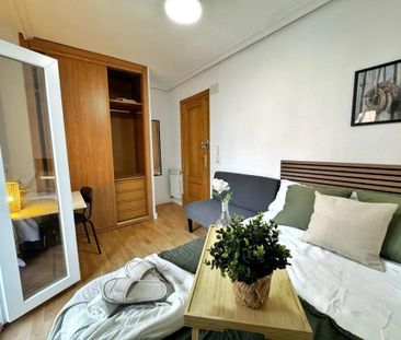 Calle de Begoña, Coslada, Community of Madrid 28821 - Photo 6