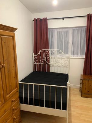 1 Bed Flat, London, E7 - Photo 1