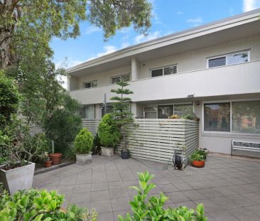 Delightful unit at 'Annandale Lodge' - Photo 5