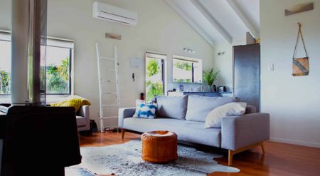 Charming Native Retreat - Photo 4