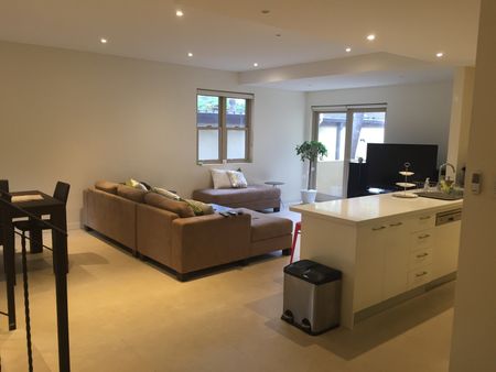 Abbotsford - Photo 2