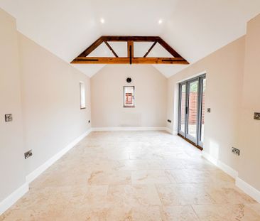 Melton Constable - Photo 1