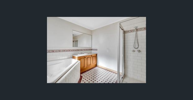 Charming Family Home in Sydenham - 3 Picadilly Place - Photo 1