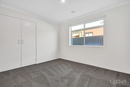 7 Atherton Way, Werribee - Photo 2