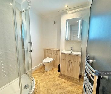 1 bedroom flat to rent - Photo 6