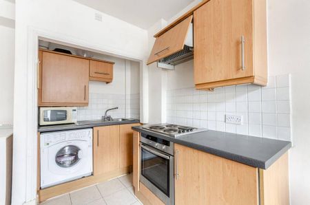 1 bedroom flat to rent - Photo 4