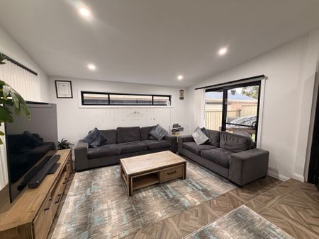 2 Bedroom Granny Flat Ideal For Couples or Singles! - Photo 5