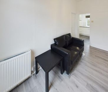 1 bedroom ground floor flat to rent - Photo 2