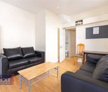 6 bedroom terraced house to rent - Photo 2