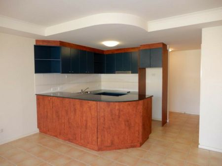 212/107 Canberra Avenue, Griffith ACT, Belconnen - Photo 3