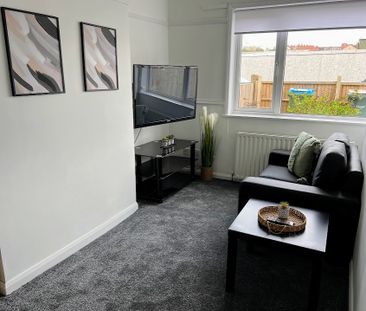 3 Bedroom House, 5 Harper Road – Student Accommodation Coventry - Photo 2