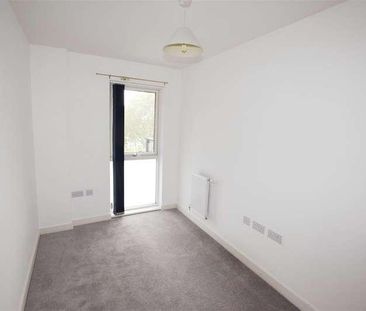 Shearwater Drive, West Hendon, London, NW9 - Photo 6