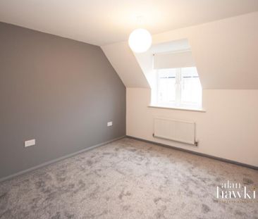 2 bedroom coach house to rent - Photo 5