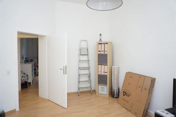 Moderne Erdgeschosswohnung im gepflegten ruhigen Miethaus. Hier wohnen Sie mit netten Nachbarn - Photo 1