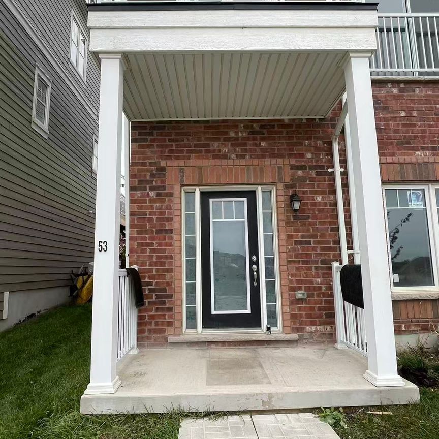 For Lease - 53 Shelburne Avenue, Wasaga Beach, Ontario - Photo 1