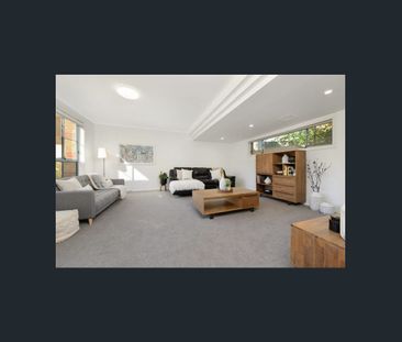 Spacious 3 Bedroom + Study/Office Townhouse & Stylish and Convenient Living in Sought-After Lindfield Location - Photo 1