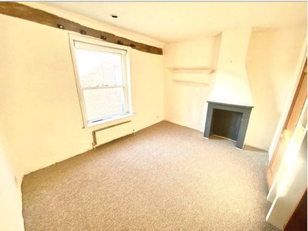 3 bedroom flat to rent - Photo 4