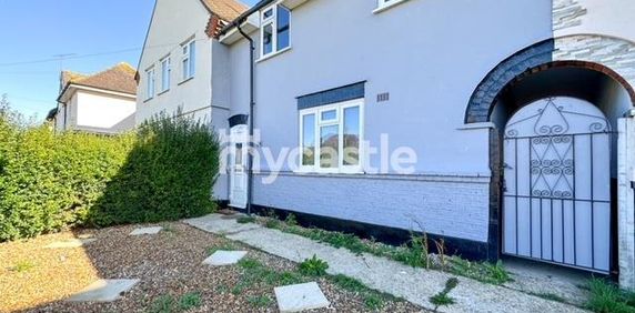 1 bedroom in a house share to rent - Photo 2