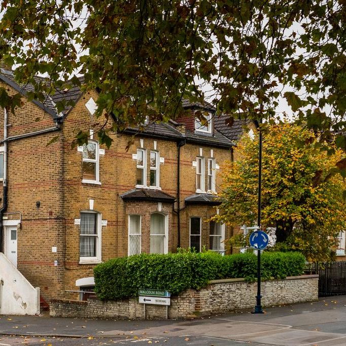 3 bedroom flat to rent - Photo 1