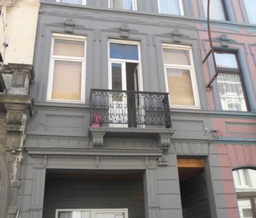 Eénslaapkamerappartement beschikbaar vanaf 1/09/13 - Photo 1