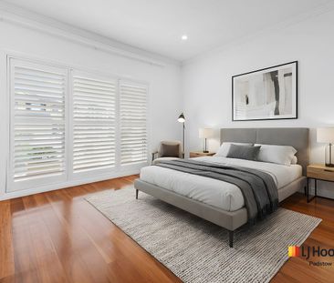 Stunning Renovated Family Home with Premium Features - Photo 3