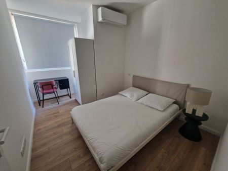 Location Appartement 4 pièces 85m² TOULON 83000 - Photo 5