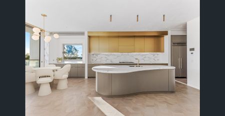 Bondi Beach Designer Living – Brand New Whole-Floor Apartment - Photo 4