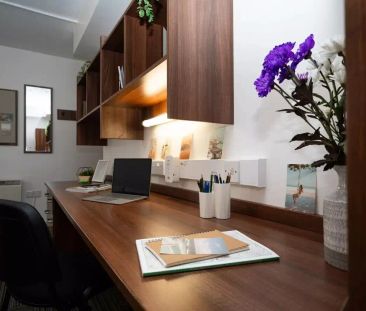 Large Double Ensuite - Photo 4