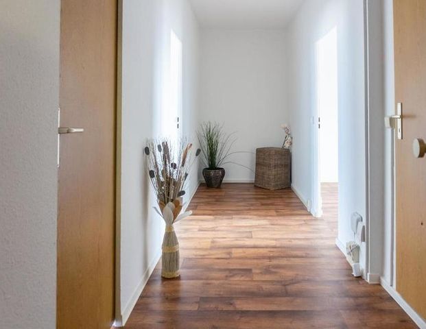 Beste Aussichten für Familien - 3-Raum-Wohnung mit Balkon - Foto 1
