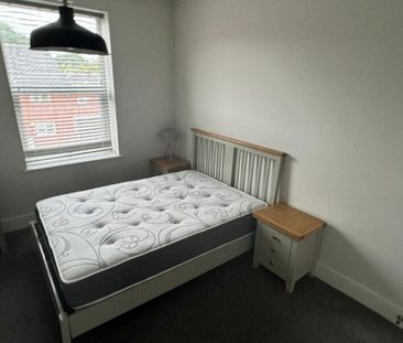 Room 3, St. Lukes Crescent, Leeds, LS11 8LA - Photo 6