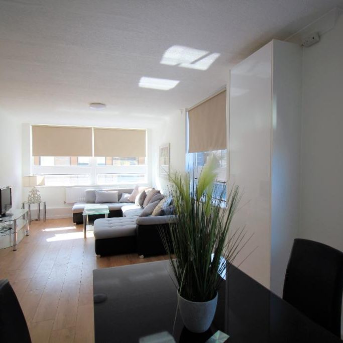 2 bedroom flat to rent - Photo 1