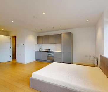 Studio to rent - Photo 1