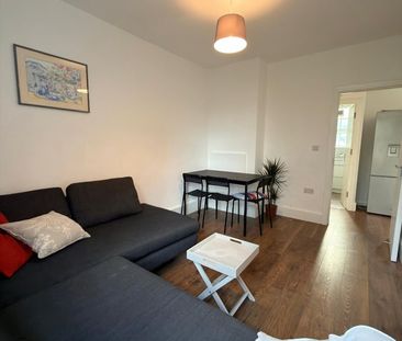 Room in a Shared Flat, Netherby House, SW8 - Photo 5