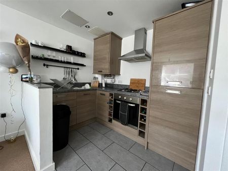 2 bedroom townhouse to rent - Photo 4