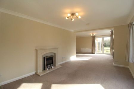 4 bedroom bungalow to rent - Photo 3