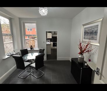 Room in a Shared House, Great Clowes Street, M7 - Photo 4