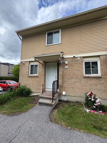 For Lease - 104 Valley Stream Drive Unit# 6, South of Baseline to Knoxdale, Ontario - Photo 2