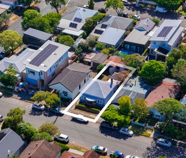 31 Northumberland Street, Maryville NSW 2293 - House For Rent | Domain - Photo 5