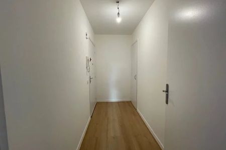 SAINT LAURENT DU VAR Fleurs de France - Photo 3