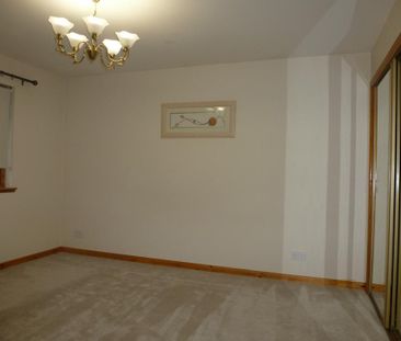 3 bedroom bungalow to rent - Photo 3