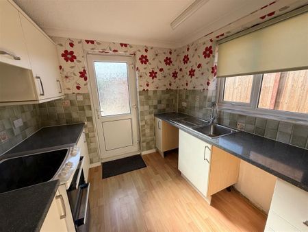 Rutland Crescent - Photo 4