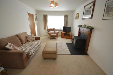 3 bedroom bungalow to rent - Photo 3