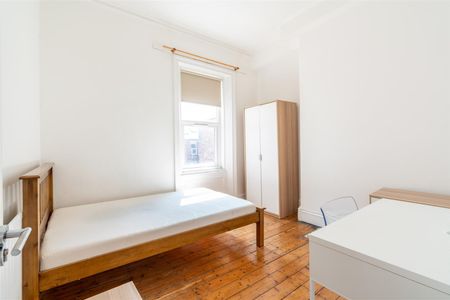 7 bed terraced house to rent in Cavendish Place, Jesmond, NE2 - Photo 2