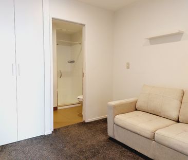 Modern, Fully Furnished 2-Bedroom Apartment in Auckland CBD - Photo 5