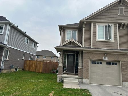 For Lease - 19 HAWTHORN Avenue, Thorold, Ontario - Photo 2