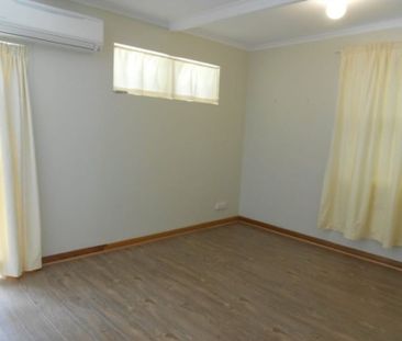 Lovely Three Bedroom Home! - Photo 2