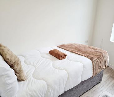 1 bedroom in a house share to rent - Photo 1