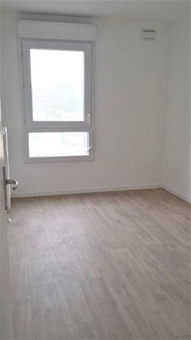 Location Appartement 3 pièces 63m² ROUEN 76000 - Photo 3