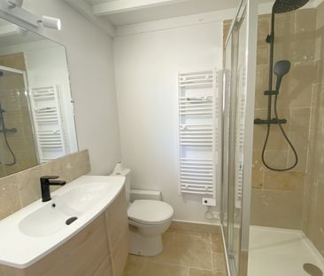 Location Appartement 1 pièce 26m² CASSIS 13260 - Photo 3